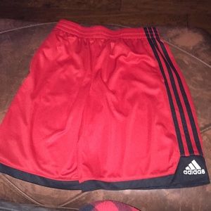 Boys adidas size 10/12 like new